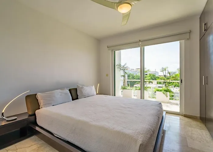Duplex W Rooftop Plunge Pool - Walk To Apartamento Playa del Carmen